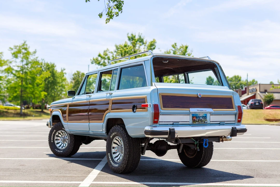 1984 Jeep SJ Grand Wagoneer - Image 15 of 31
