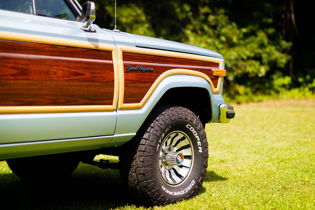 1984 Jeep SJ Grand Wagoneer - Image 22 of 31