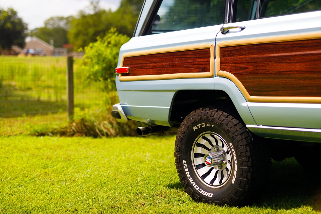 1984 Jeep SJ Grand Wagoneer - Image 26 of 31