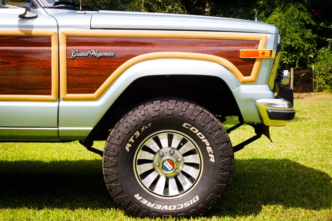 1984 Jeep SJ Grand Wagoneer - Image 21 of 31