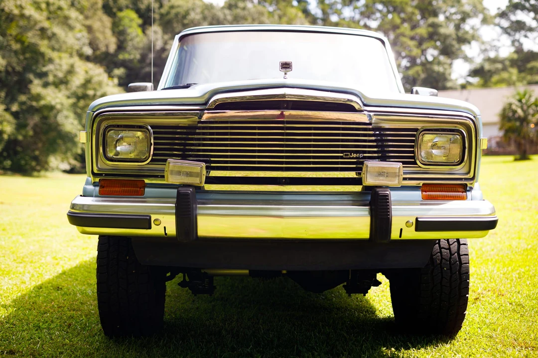 1984 Jeep SJ Grand Wagoneer - Image 4 of 31