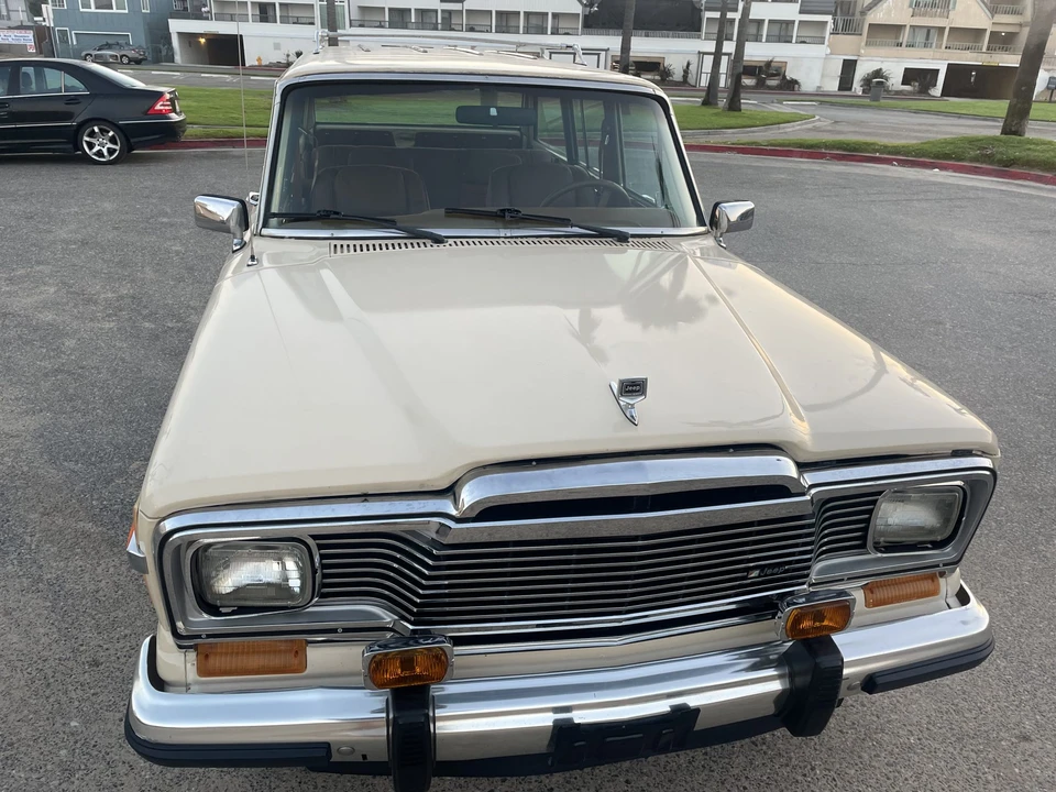 1984 Jeep SJ Grand Wagoneer - Image 15 of 31