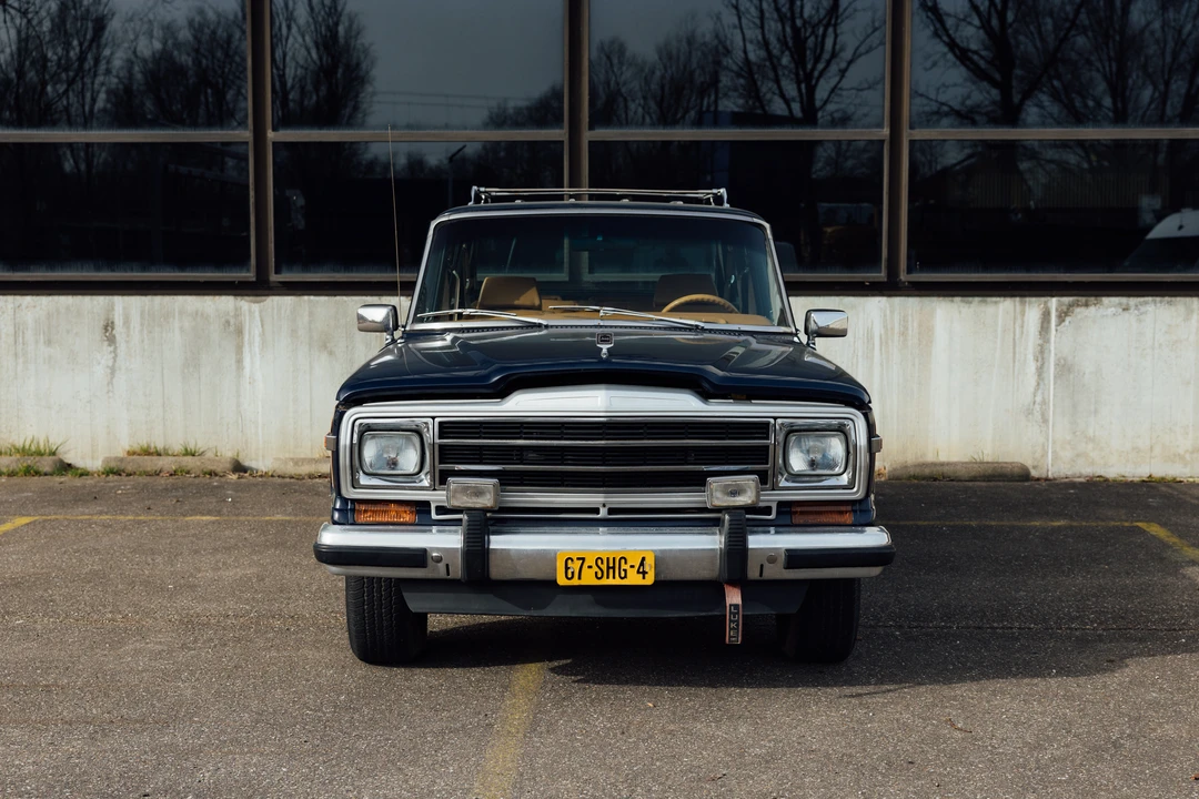 1984 Jeep SJ Grand Wagoneer - Image 2 of 31