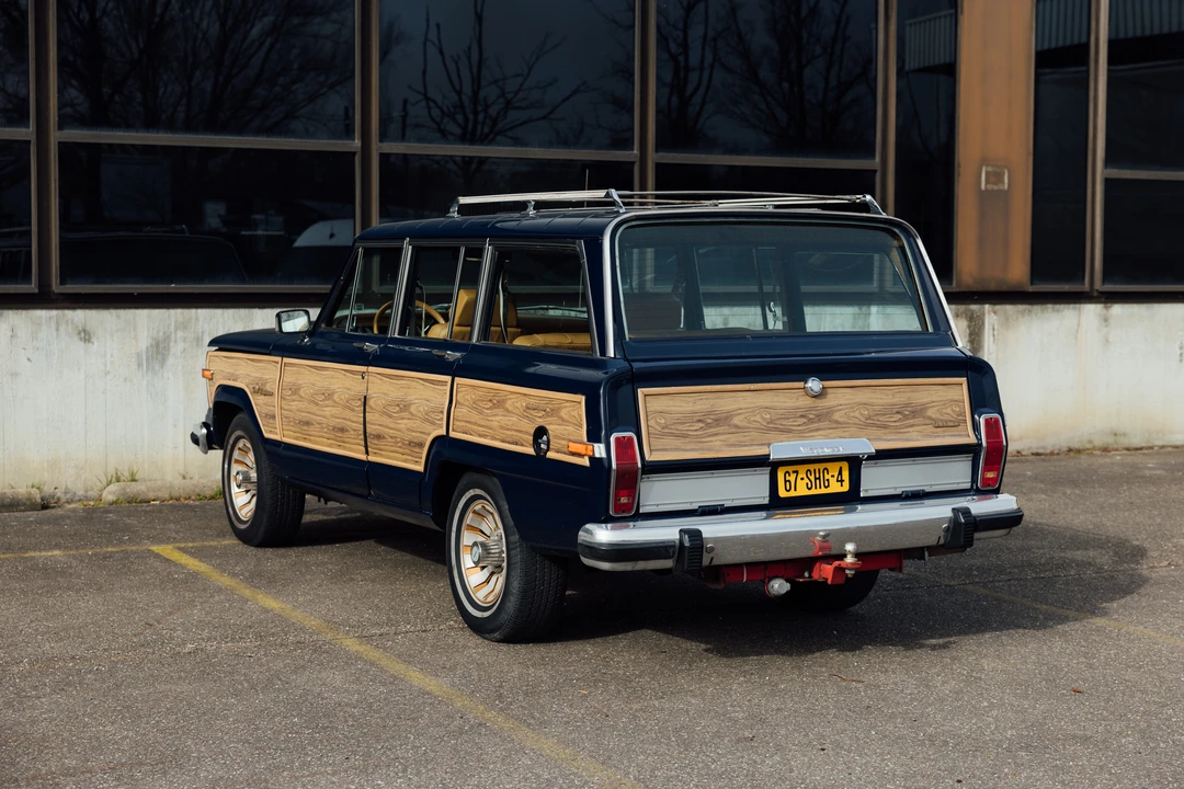 1984 Jeep SJ Grand Wagoneer - Image 7 of 31