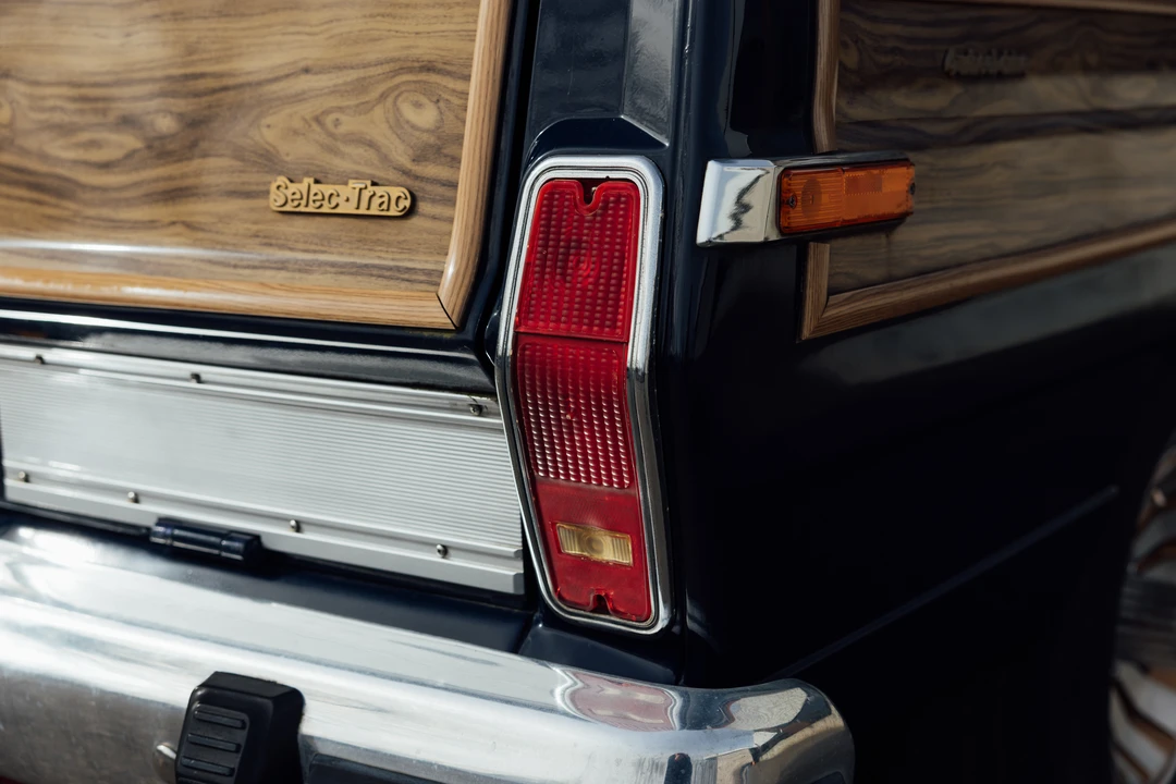 1984 Jeep SJ Grand Wagoneer - Image 28 of 31
