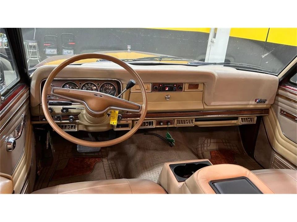 1984 Jeep SJ Grand Wagoneer - Image 8 of 11