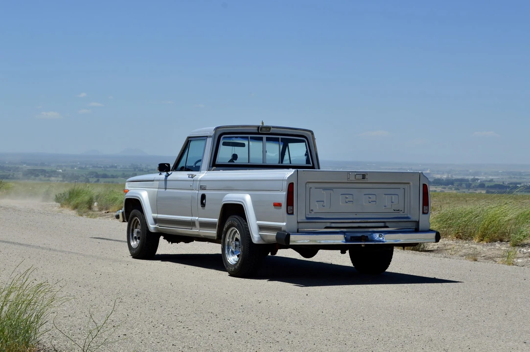 1984 Jeep SJ Gladiator - Image 11 of 31