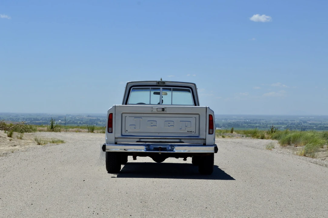 1984 Jeep SJ Gladiator - Image 10 of 31