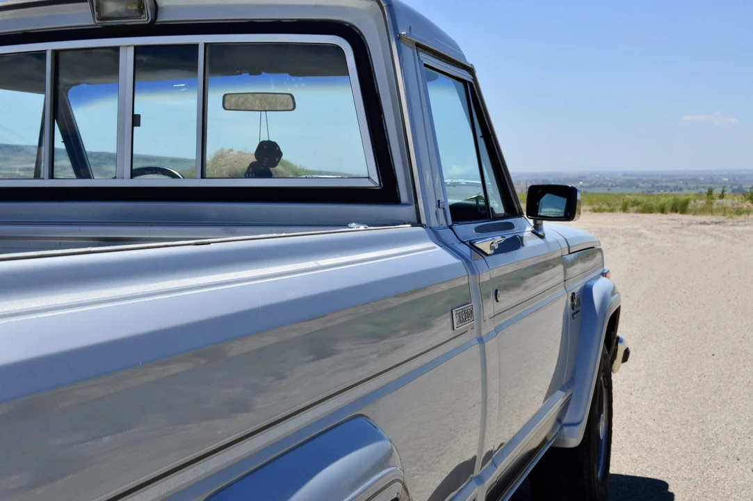 1984 Jeep SJ Gladiator - Image 23 of 31