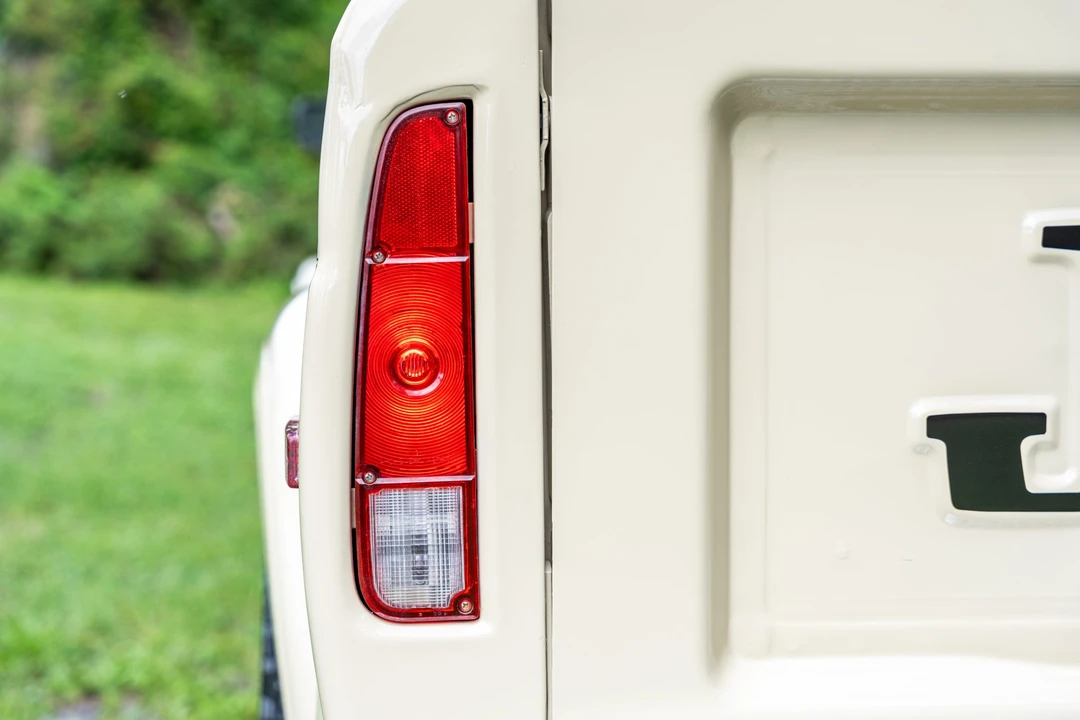 1984 Jeep SJ Gladiator - Image 15 of 31