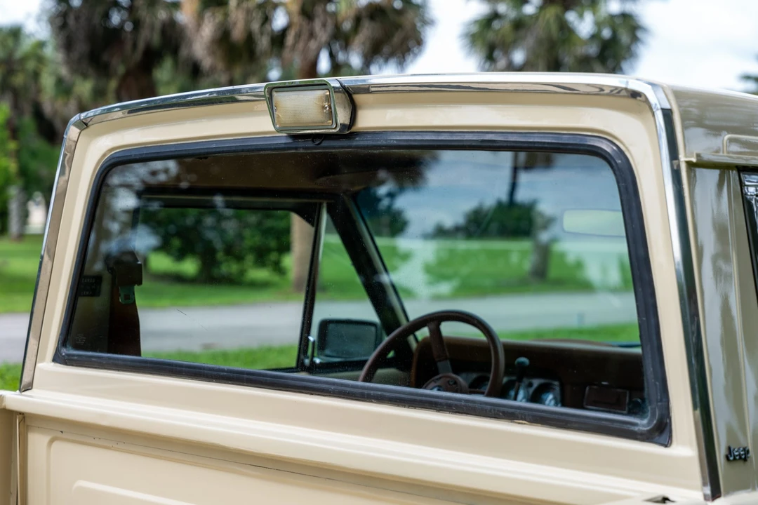 1984 Jeep SJ Gladiator - Image 25 of 31