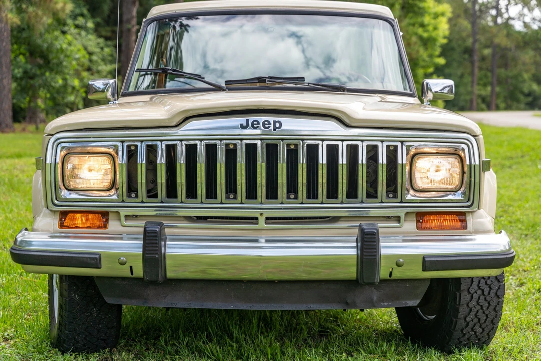 1984 Jeep SJ Gladiator - Image 9 of 31