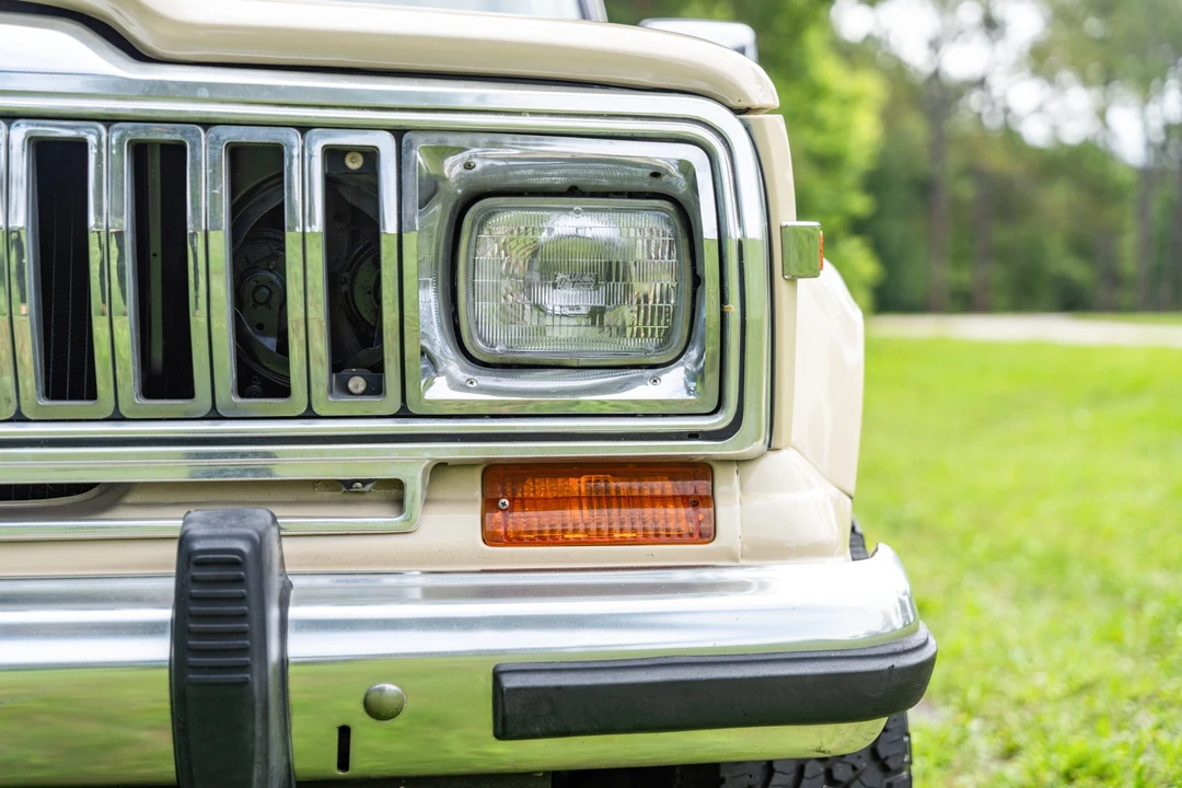 1984 Jeep SJ Gladiator - Image 13 of 31