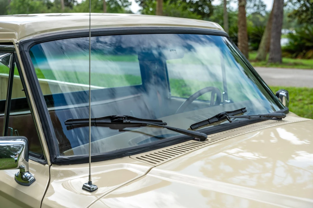 1984 Jeep SJ Gladiator - Image 23 of 31