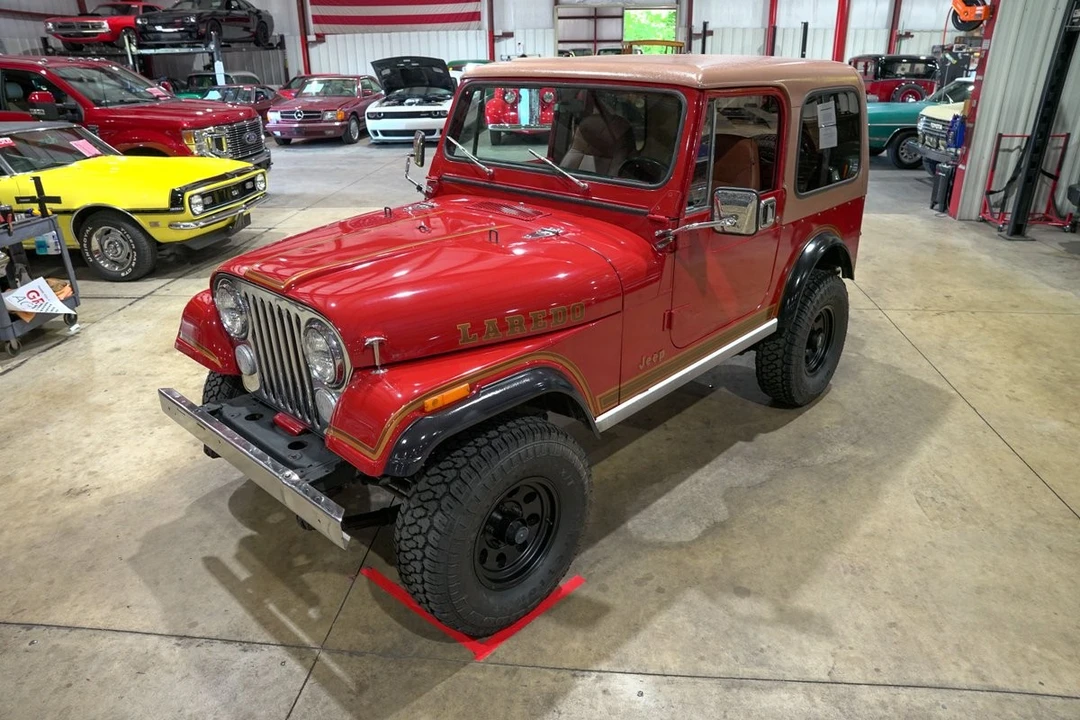 1984 Jeep SJ Grand Wagoneer - Image 7 of 24