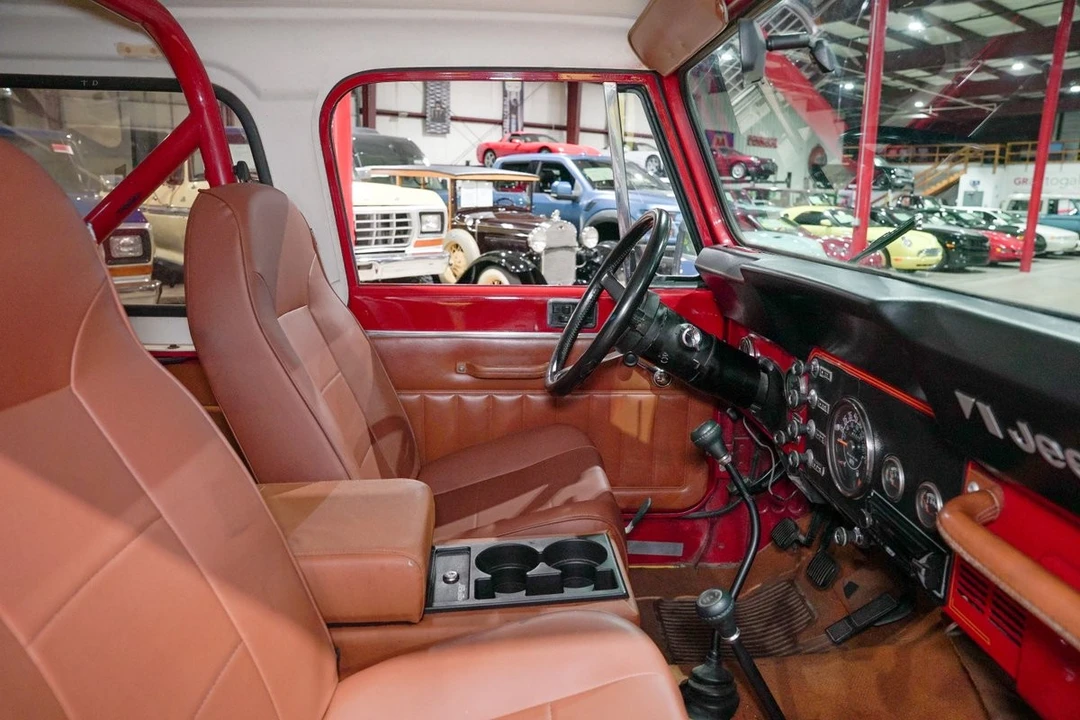 1984 Jeep SJ Grand Wagoneer - Image 10 of 24