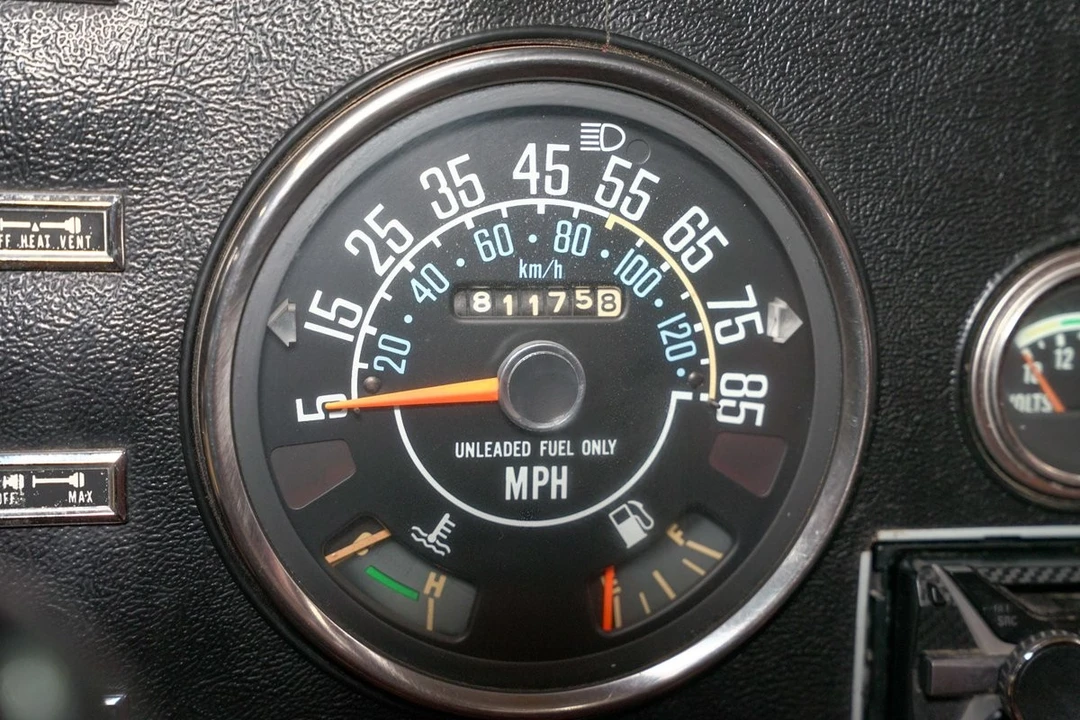 1984 Jeep SJ Grand Wagoneer - Image 16 of 24