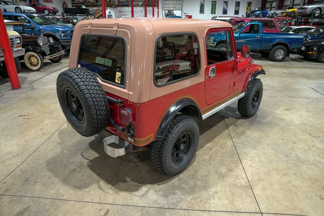 1984 Jeep SJ Grand Wagoneer - Image 8 of 24