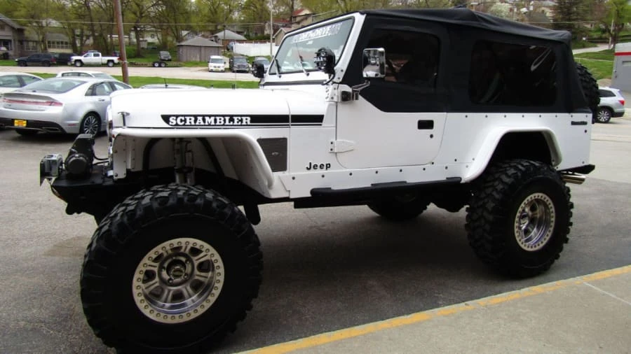 1984 Jeep CJ8 Scrambler - Image 11 of 12