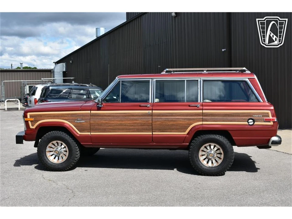 1984 Jeep SJ Wagoneer - Image 7 of 31
