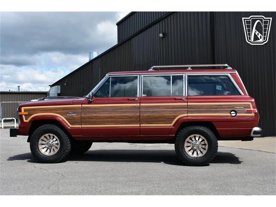 1984 Jeep SJ Wagoneer - Image 8 of 31