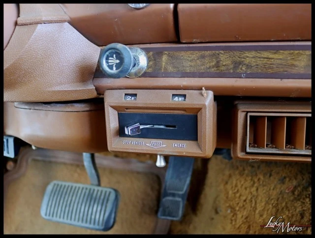 1984 Jeep SJ Wagoneer - Image 18 of 31