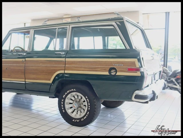 1984 Jeep SJ Wagoneer - Image 9 of 31
