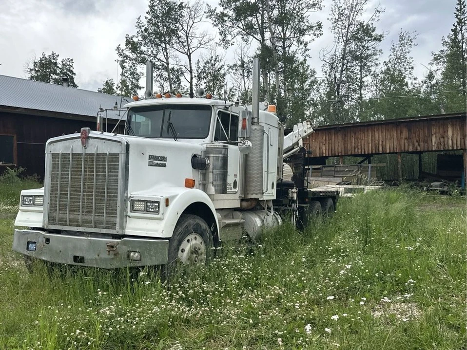 1984 Kenworth W900 - Image 4 of 10