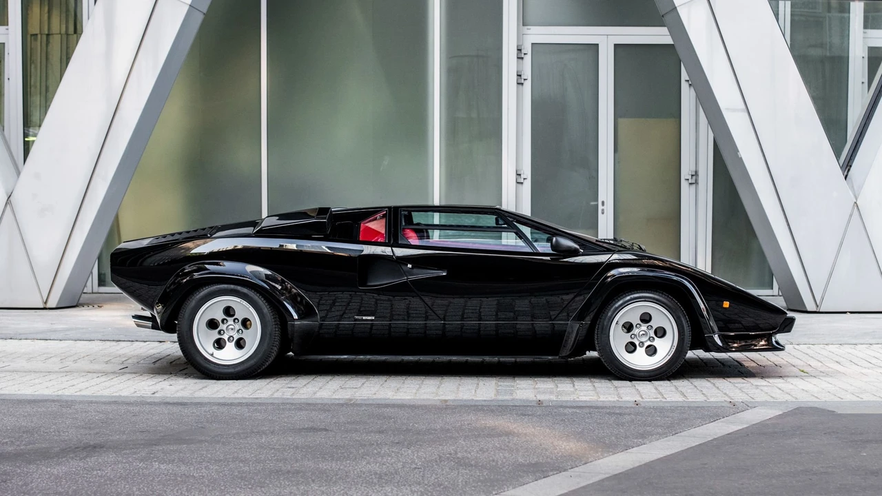 1984 Lamborghini Countach LP500 S - Image 9 of 31