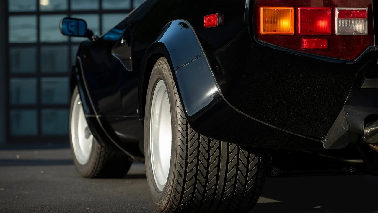 1984 Lamborghini Countach LP500 S - Image 19 of 31