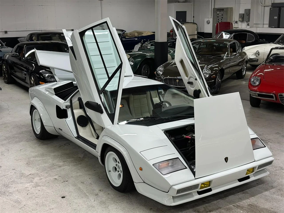 1984 Lamborghini Countach LP500 S - Image 9 of 31