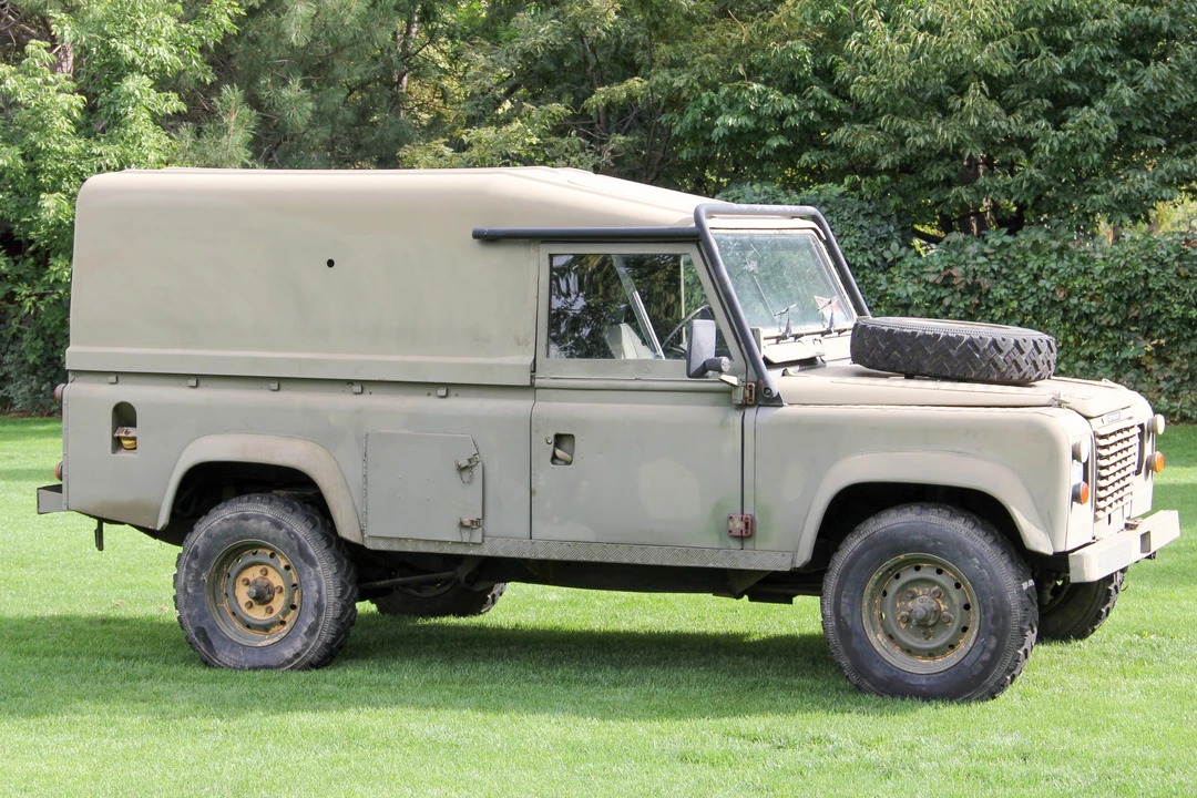 1984 Land Rover Defender 110 - Image 9 of 31