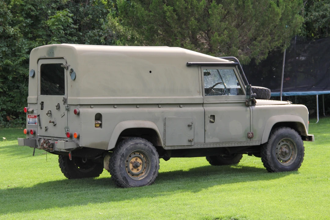 1984 Land Rover Defender 110 - Image 4 of 31