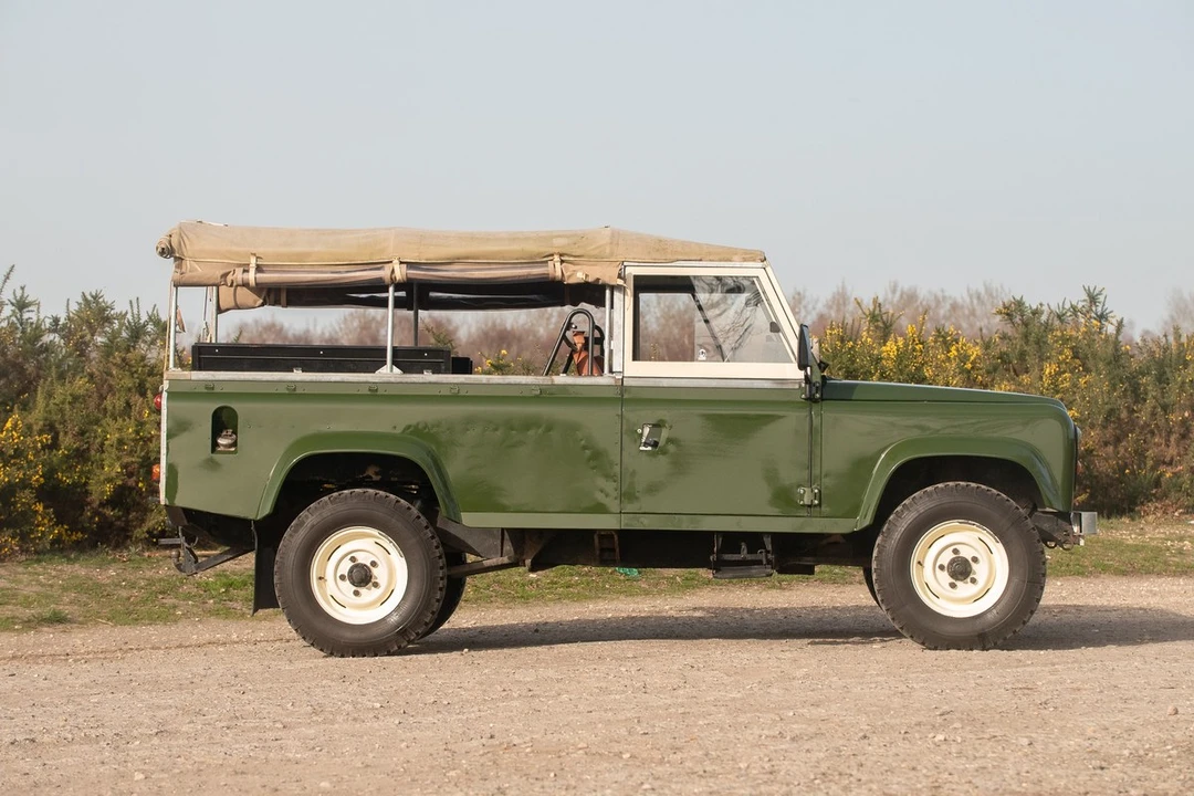 1984 Land Rover Defender 110 - Image 9 of 30