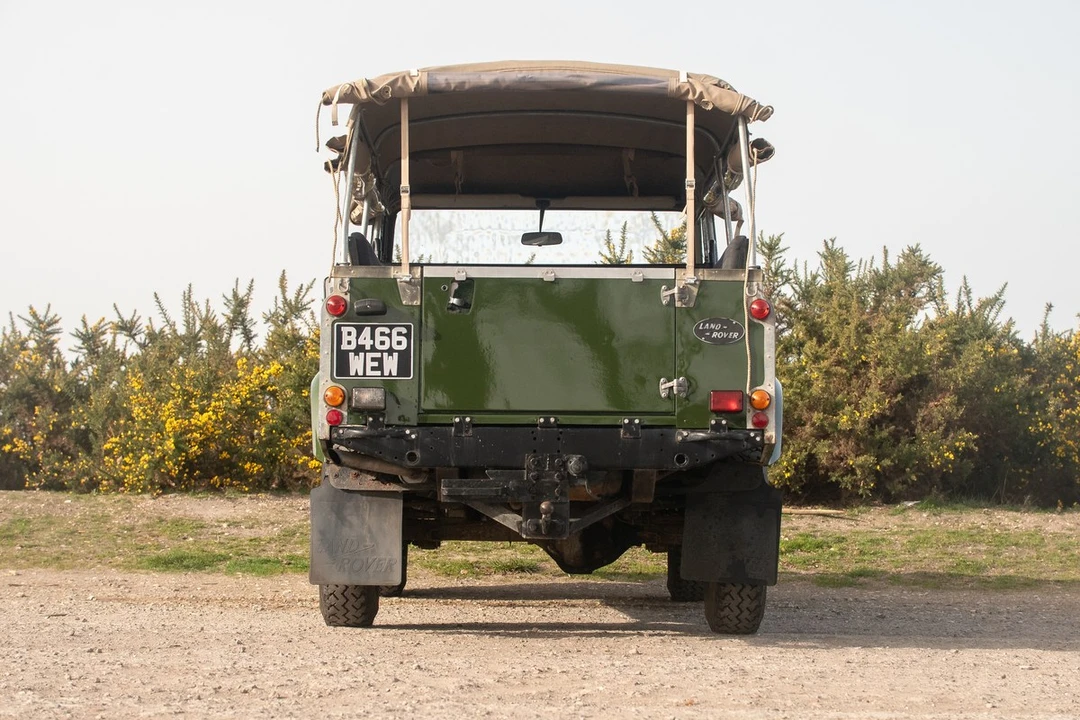 1984 Land Rover Defender 110 - Image 11 of 30