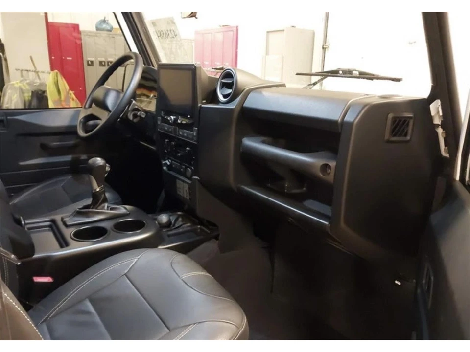 1984 Land Rover Defender 110 - Image 9 of 10