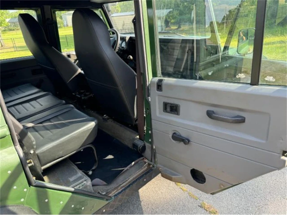 1984 Land Rover Defender 110 - Image 7 of 30