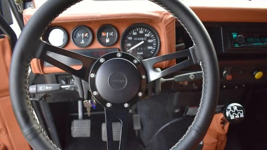 1984 Land Rover Defender 110 - Image 4 of 10