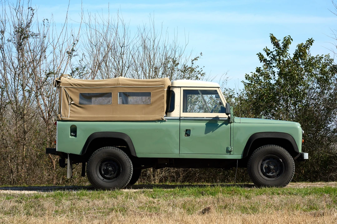 1984 Land Rover Defender 110 - Image 4 of 30