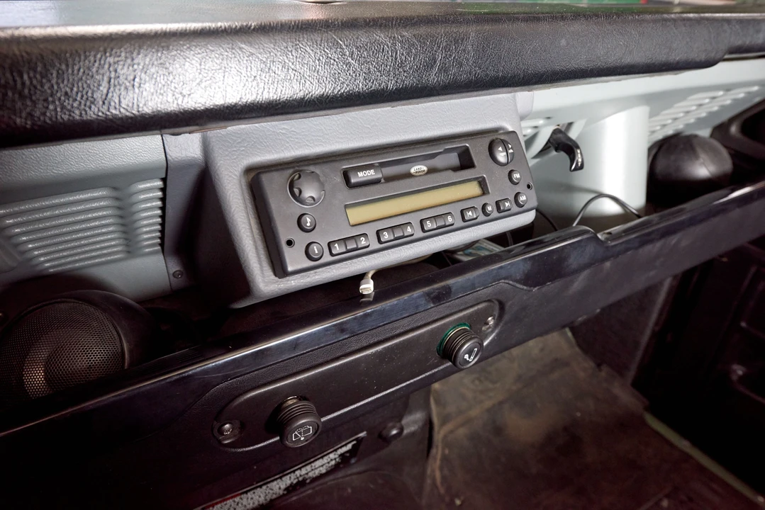 1984 Land Rover Defender 110 - Image 17 of 30