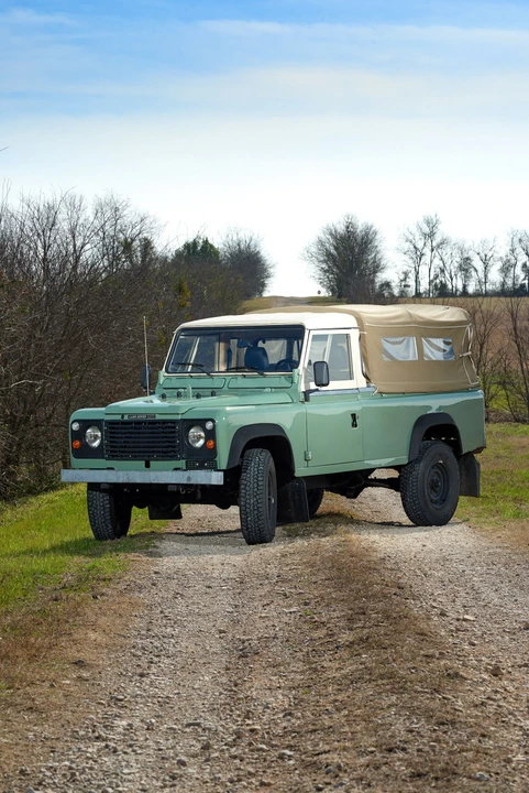 1984 Land Rover Defender 110 - Image 9 of 30