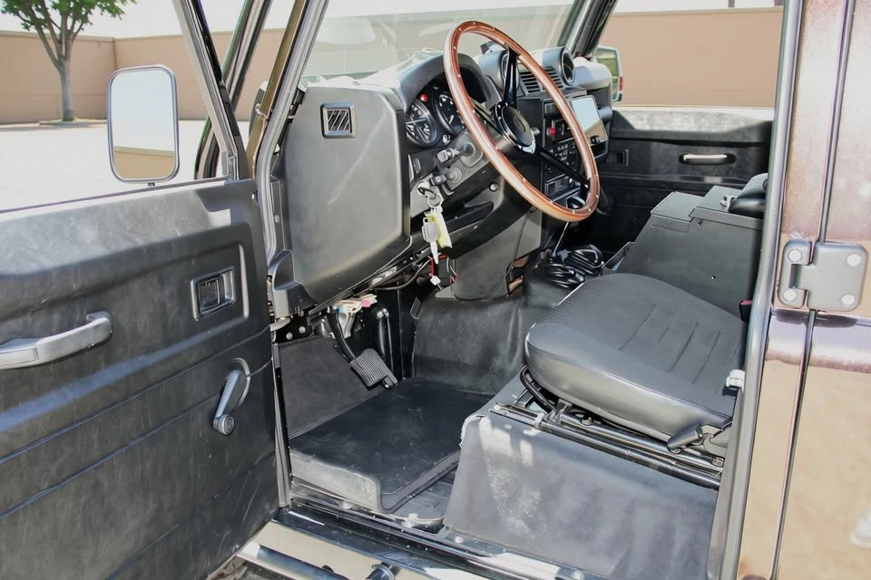 1984 Land Rover Defender 110 - Image 11 of 20
