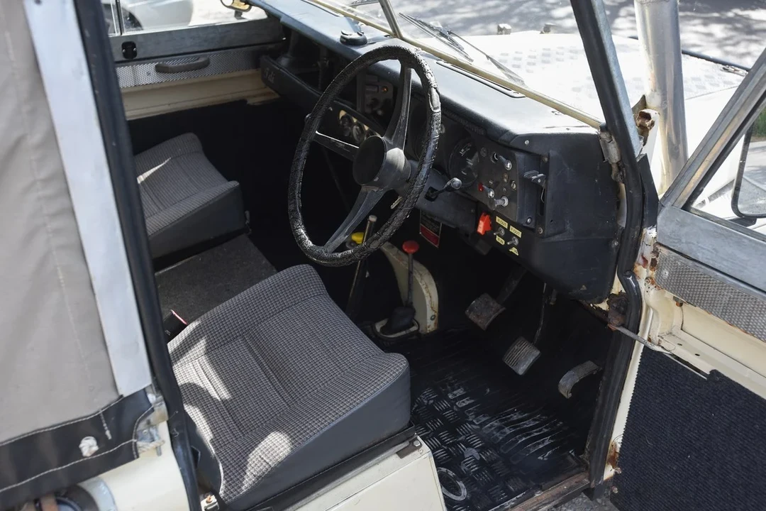 1984 Land Rover Series III 109 - Image 2 of 30
