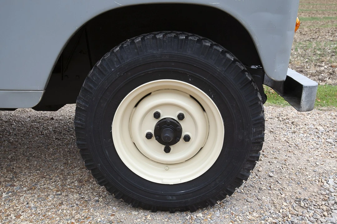 1984 Land Rover Series III 109 - Image 5 of 30
