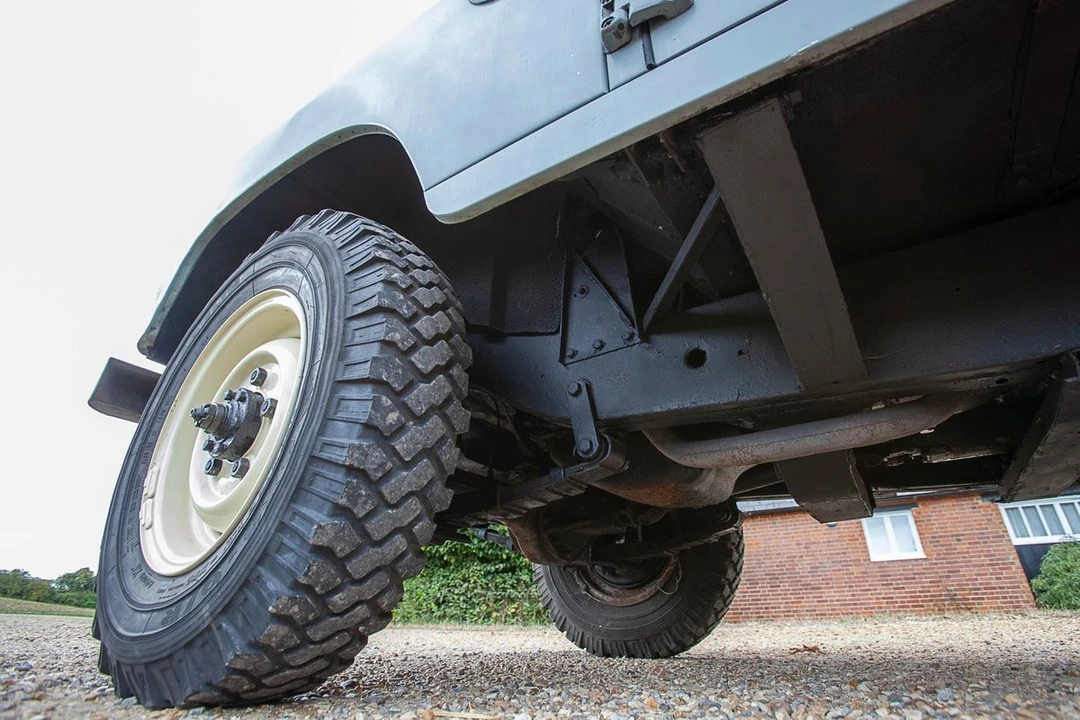 1984 Land Rover Series III 109 - Image 10 of 30