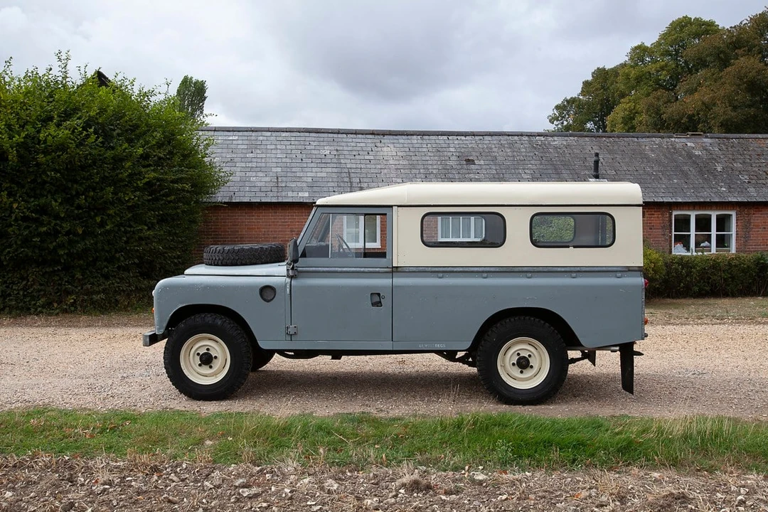 1984 Land Rover Series III 109 - Image 2 of 30
