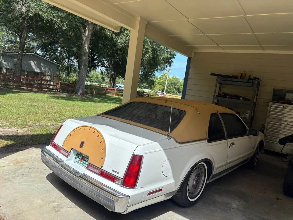 1984 Lincoln Continental 7th Gen - Image 2 of 6