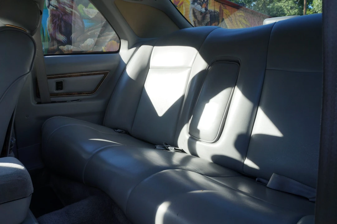 1984 Lincoln Continental Mark VII - Image 28 of 31