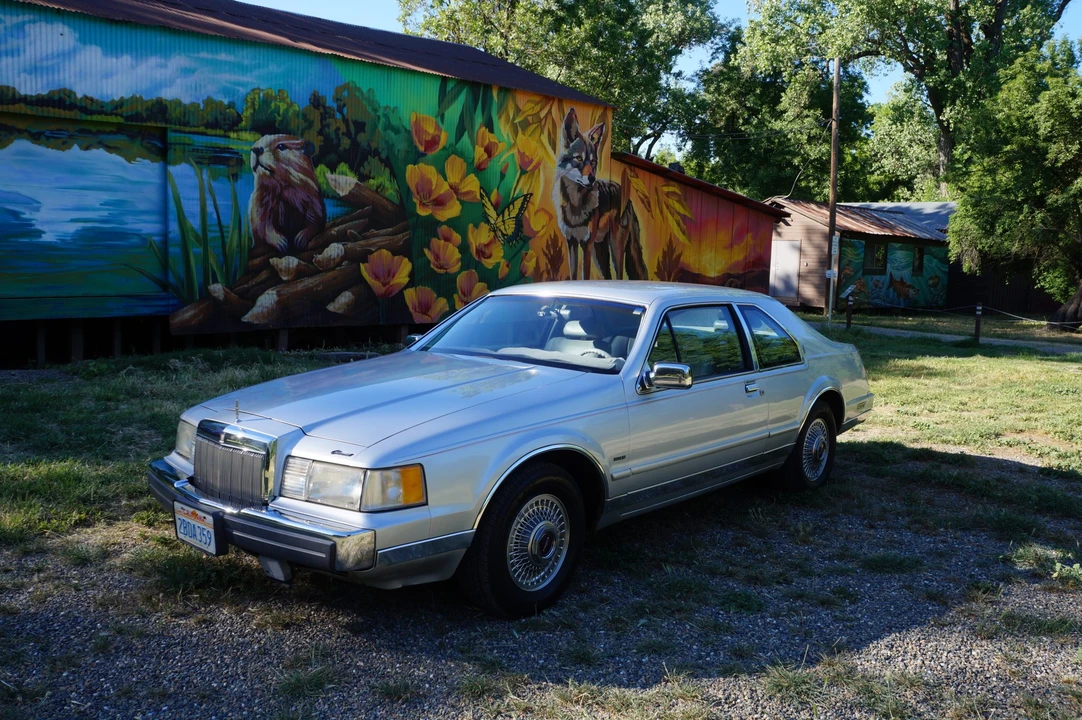 1984 Lincoln Continental Mark VII - Image 5 of 31
