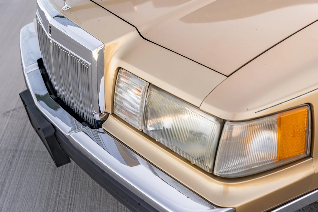 1984 Lincoln Continental Mark VII - Image 15 of 31